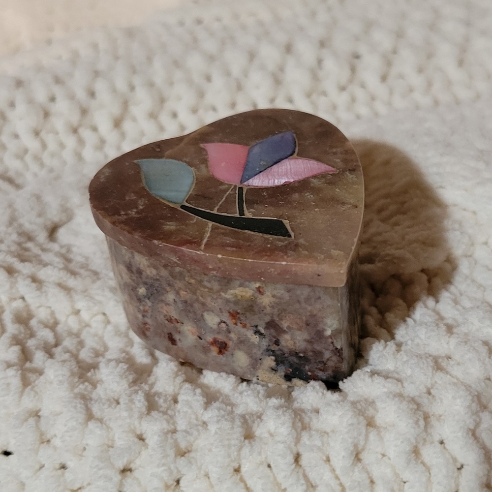 Vintage Hand Carved Soapstone Heart Box: Shell Inlay Flower Trinket Box